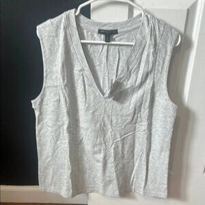 Banana Republic Gray Sleeveless V-Neck Tank- Size XS